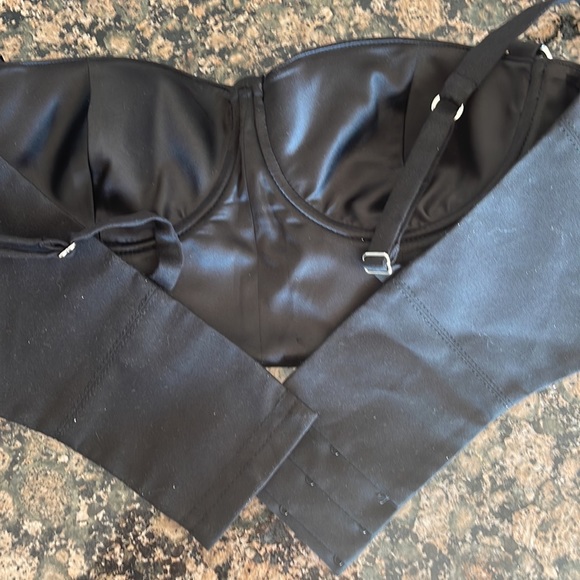 Guess by Marciano bralette/top 34B - Picture 3 of 3